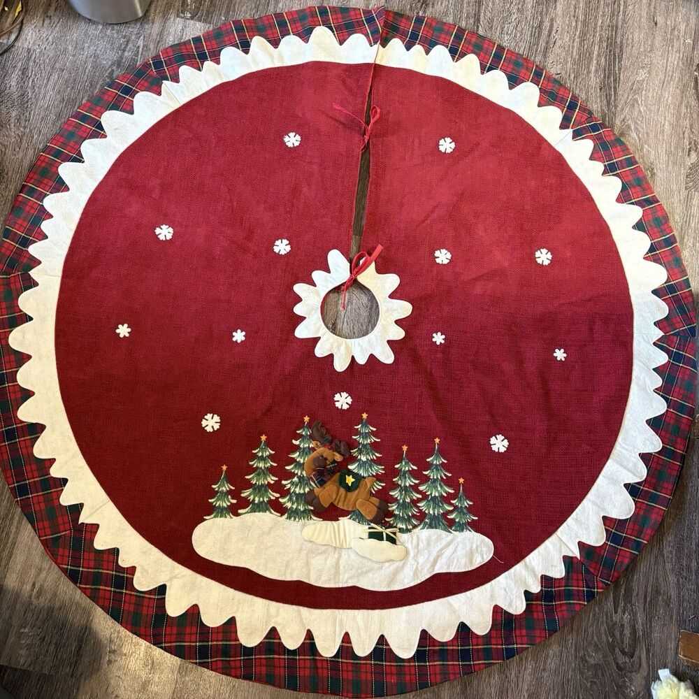 Dan Dee Collectors 3D Christmas Reindeer Tree Skirt Red Plaid 49" Diameter Vtg